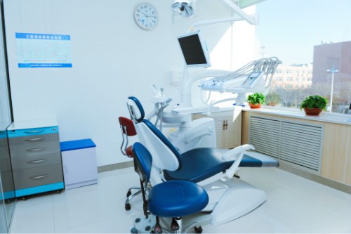 滨州龄航口腔医院收费怎么样？是滨州有名的牙科诊所吗？