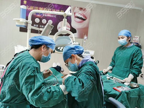 洛阳种植牙技术好的医院-九龙口腔