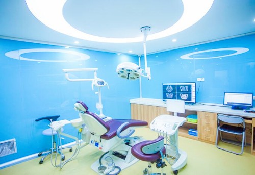 柳州蓝天口腔门诊部种植牙手术室