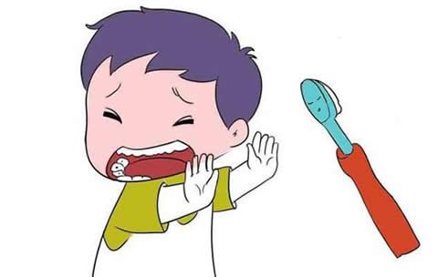 晚上刷牙好还是早上刷牙好？长期晚上不刷牙有什么危害？