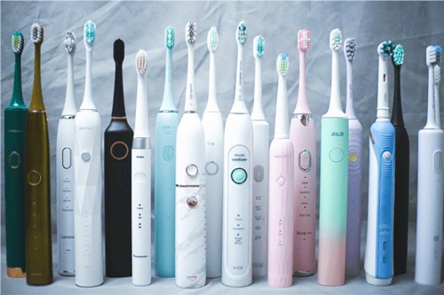 电动牙刷声波式与旋转式哪个好?教你如何选择好的电动牙刷