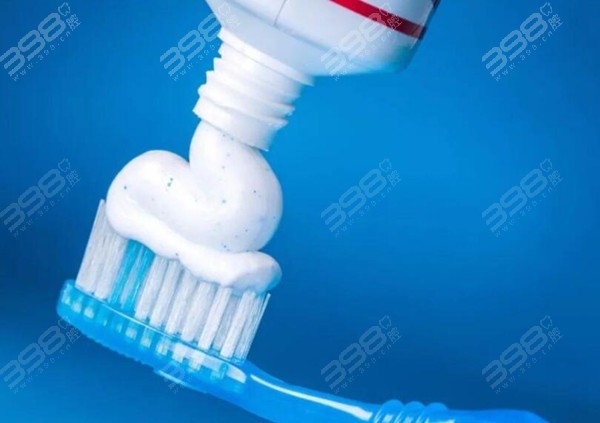 关于含氟牙膏导致氟斑牙的误解
