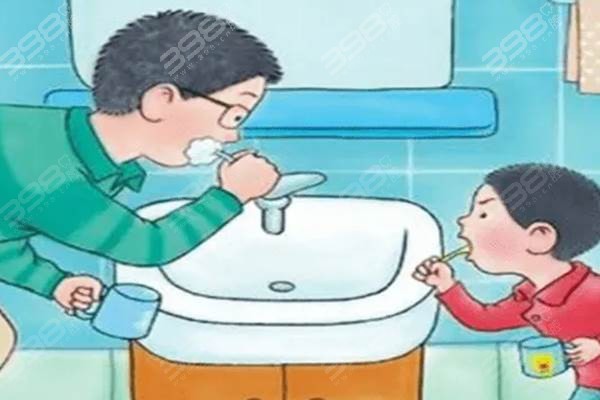 孩子自己刷牙是否刷干净了