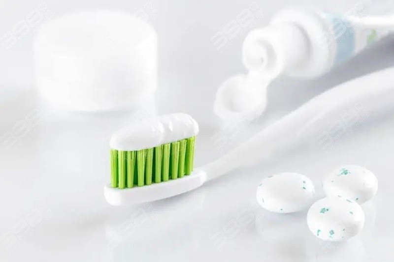 美白牙齿的牙膏是真的吗？会不会有什么副作用？