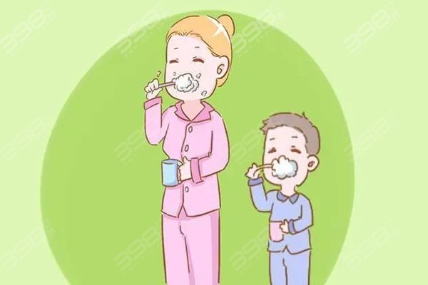 不同年龄阶段孩子的清洁牙齿方式