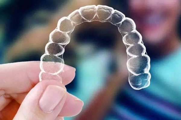 正畸期间牙齿脱矿可以恢复吗？应该如何提前预防？