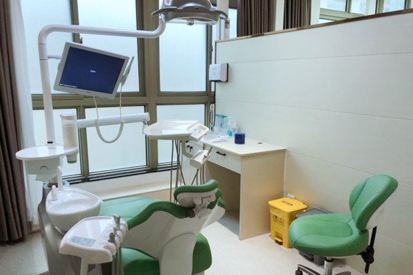 青岛城阳区牙科医院收费标准大盘点,补牙拔牙种牙洗牙收费贵吗?
