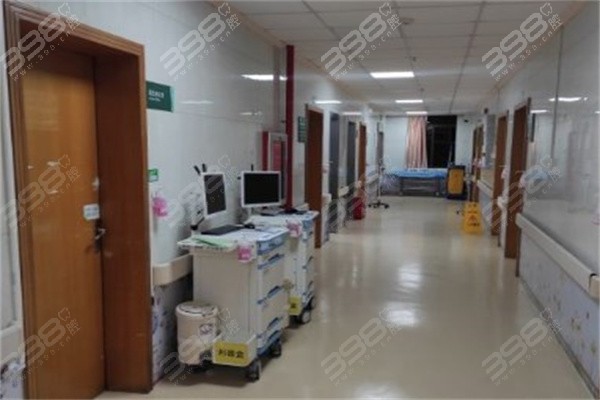 深圳市人民医院走廊